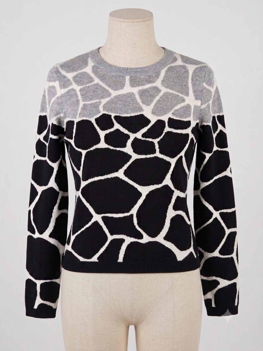 Talbots Petites Animal Print Sweater | Giraffe Pattern Black & Grey | Size MP